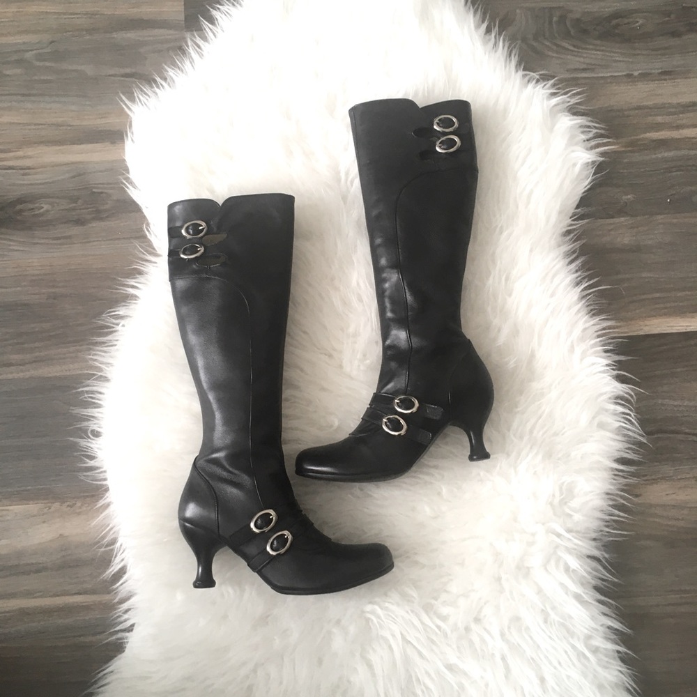 Fluevog Mattie Silks boots 7.5 Never Worn